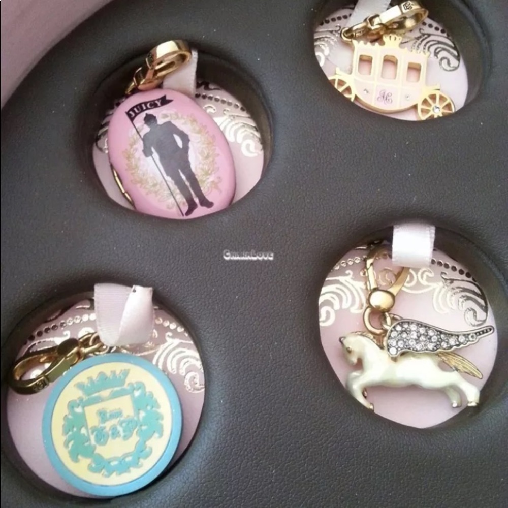 Juicy Couture FAIRYTALE PEGASUS CHARM BRACELET - Picture 9 of 15